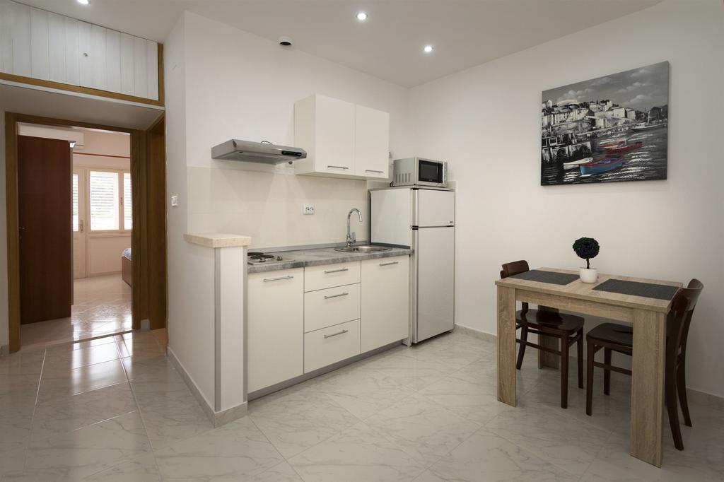 Apartment Mery ポヴィヤ エクステリア 写真